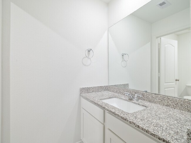 Building Photo - 10711 Catclaw Ct