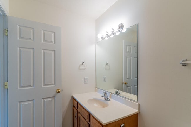 Building Photo - 5015 CARRIE RIDGE Dr