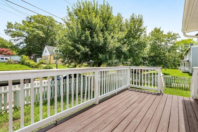 Building Photo - BEAUTIFUL NEWER SINGLE FAMILY HOME NEAR VCU