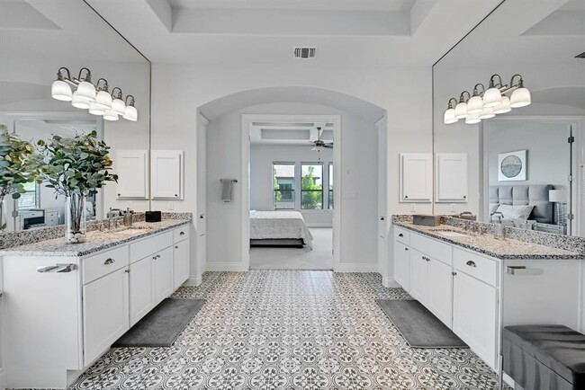 Building Photo - 4809 Serene Hills Dr