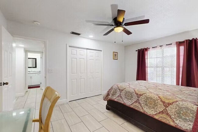 Building Photo - 4013 Audubon Dr