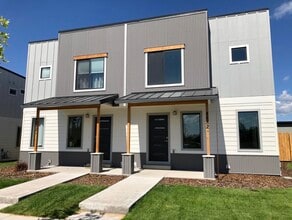 Building Photo - 4712 Giada Dr