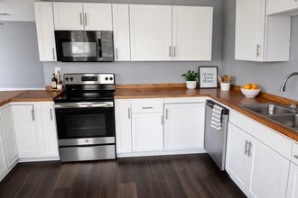 Building Photo - 3636 The Paseo