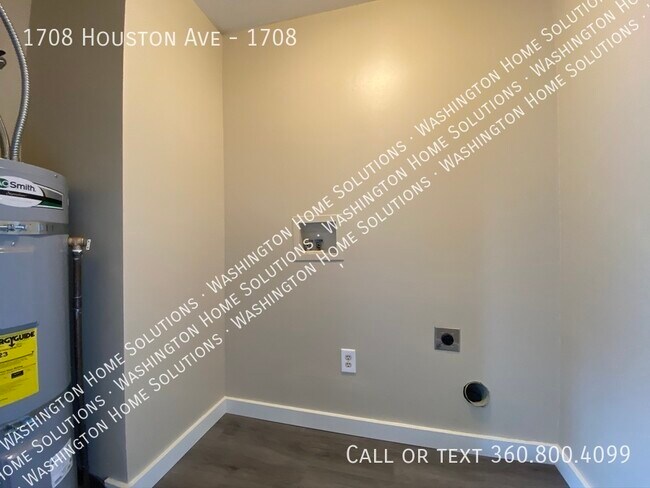 Building Photo - 1708 Houston Ave