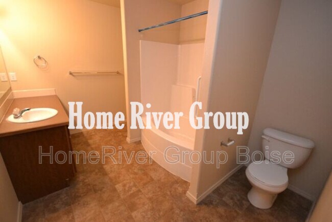 Building Photo - 1876 E Adelaide Dr