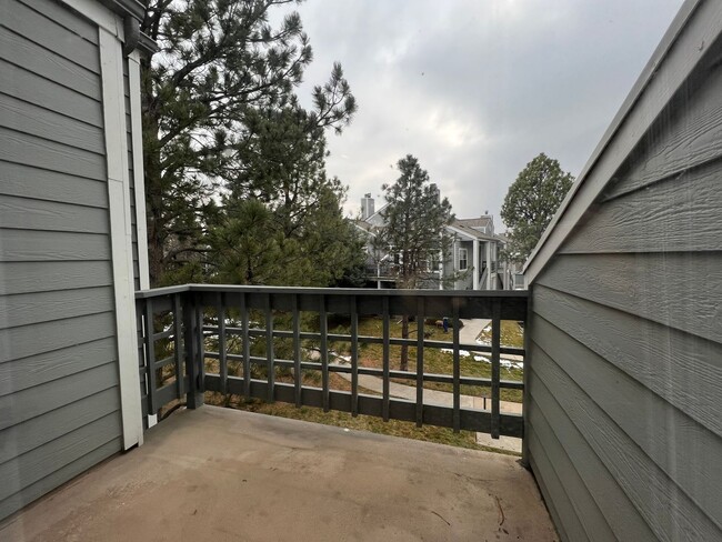 Building Photo - Spacious 2 Bed 1.5 Bath Townhome in Boulde...