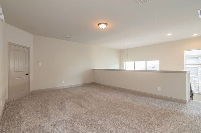 Building Photo - 917 Lake Meadow Ln