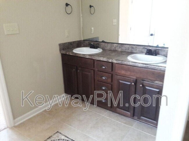 Building Photo - 830 Erika Ln