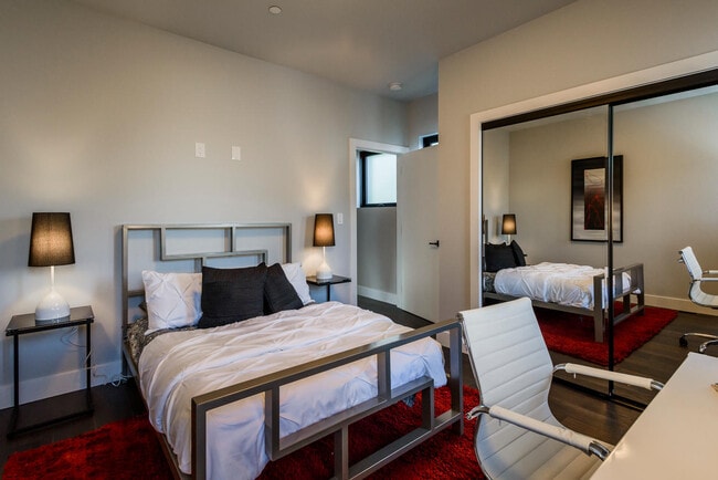 Building Photo - 668 N El Camino Real