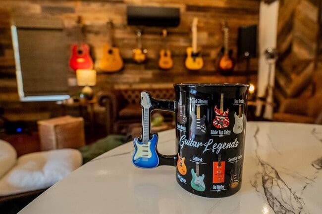 Building Photo - 5200 St Georges Green