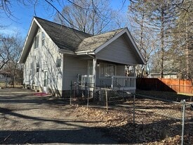 Building Photo - 2029 Cartier St