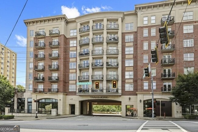 Building Photo - 2277 Peachtree Rd NE