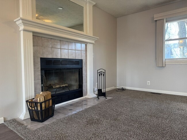 Building Photo - Move-In Ready 3-Bedroom Home in Prime La Vista Location!