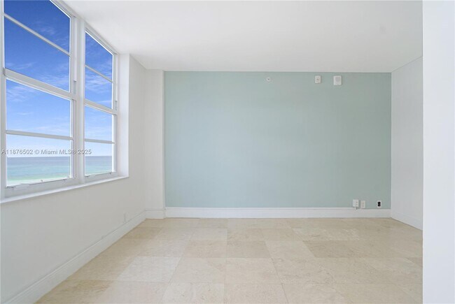 Building Photo - 5101 Collins Ave