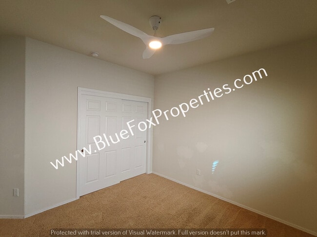 Building Photo - 11007 E White Sage Dr