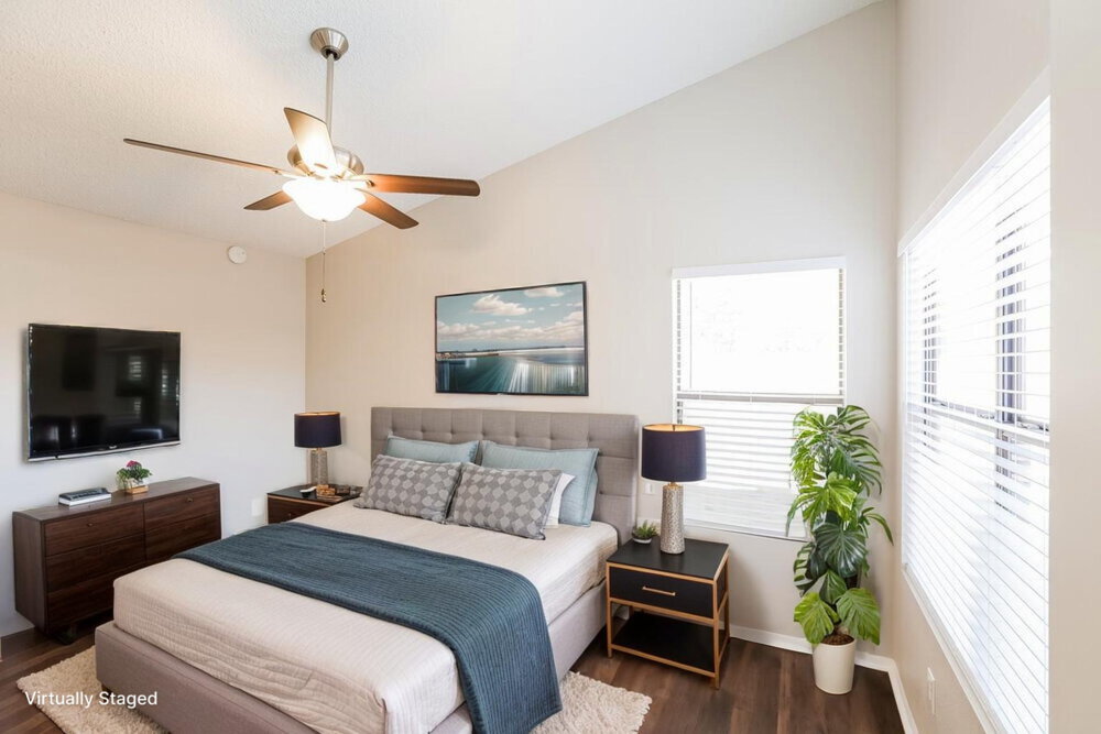 Building Photo - 11622 W Olive Dr