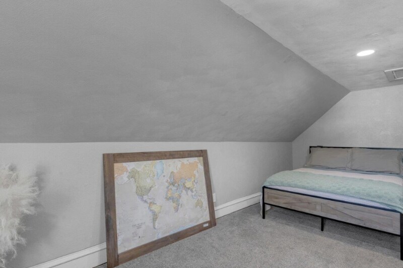 Building Photo - 1011 19th Ave