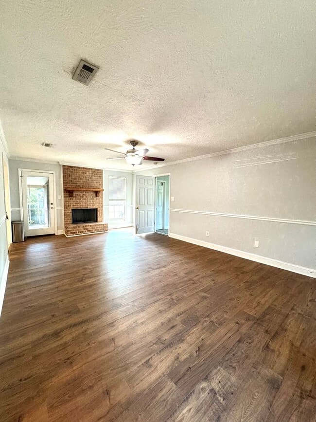 Building Photo - 308 Candlewood Dr