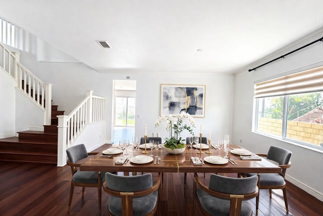 Building Photo - Imagine this... 6BR cul-de-sac home with downstairs guest suite, 3,882 sq ft, scenic views, upgra...