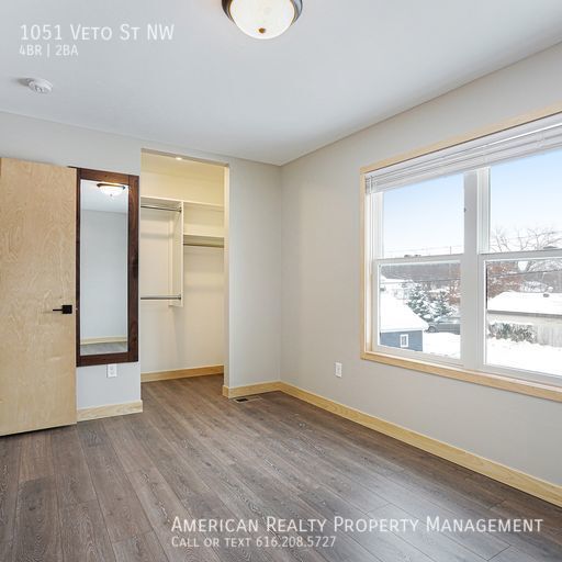 Building Photo - 1051 Veto St NW