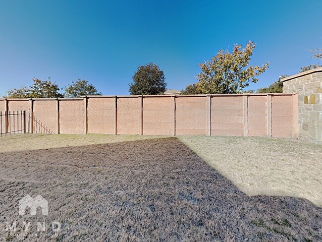 Building Photo - 1001 Zodiac Ln