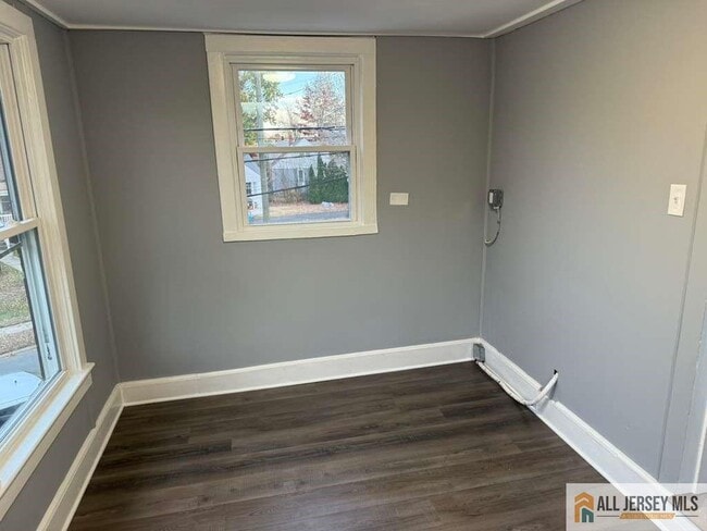 Building Photo - 107 Parkway Ave