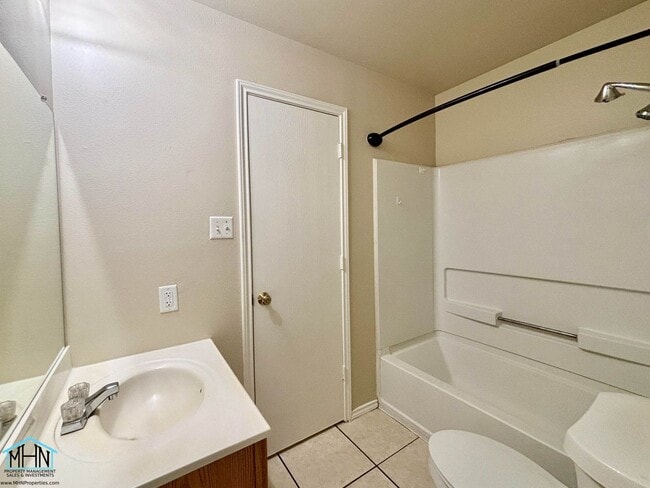 Building Photo - Charming Family Home Near SeaWorld!