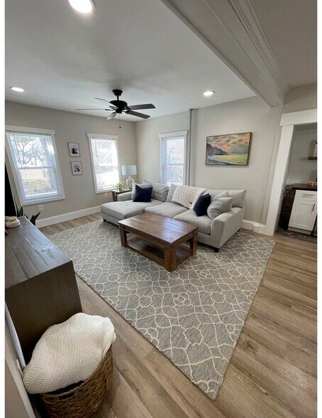 Building Photo - 709 Liberty St