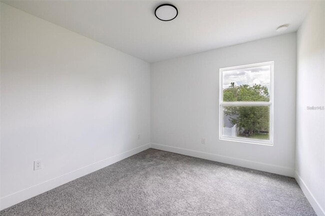 Building Photo - 2057 BARROSO