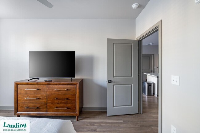 Building Photo - 1559 W 9 Mile Rd