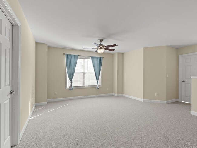 Building Photo - 4807 Creston Ct SE