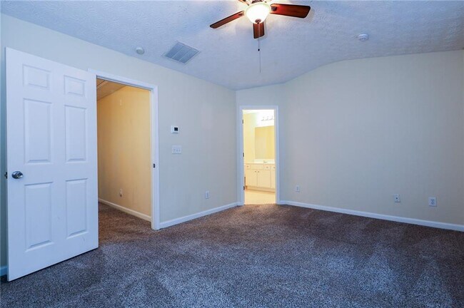 Building Photo - 790 Celeste Ln