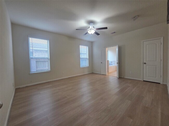 Building Photo - 28137 Aspen Horizon Dr