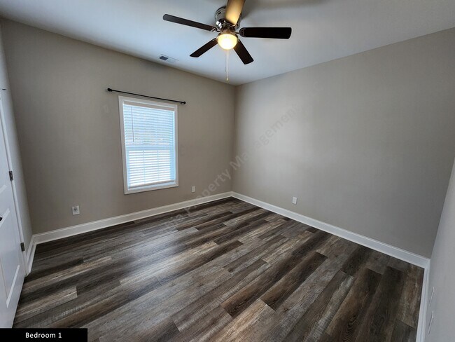 Building Photo - 2185 Ridgeway Rd