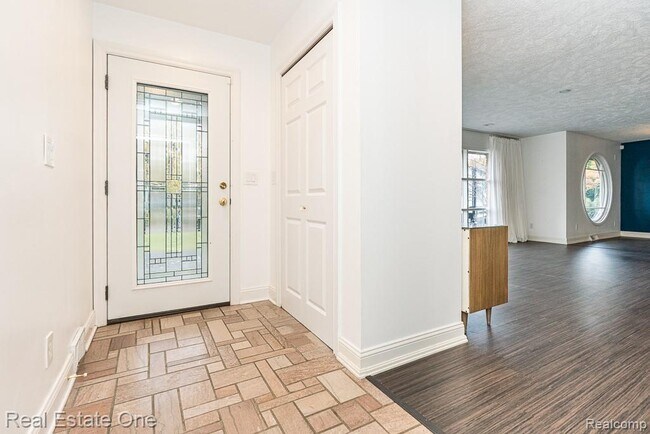 Building Photo - 509 Walbridge Dr