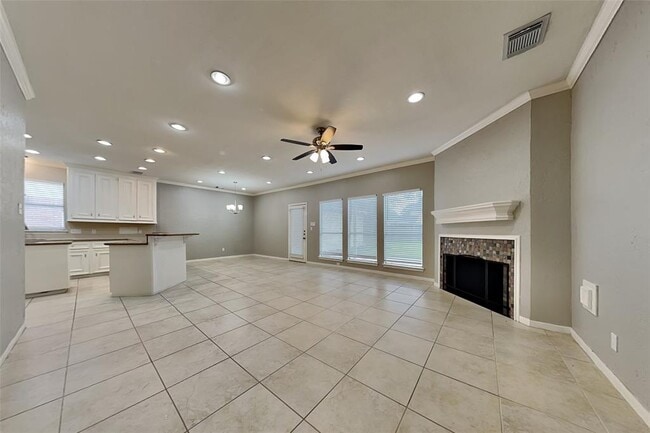 Building Photo - 5811 Laurel Caverns Dr