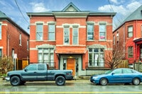 Building Photo - 1105 S 1st St