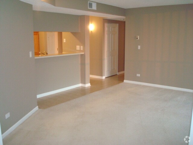 Building Photo - 511 Aurora Ave