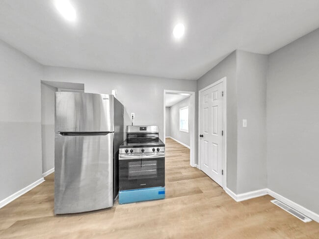 Building Photo - Charming 2 beds 1 baths in Columbus!