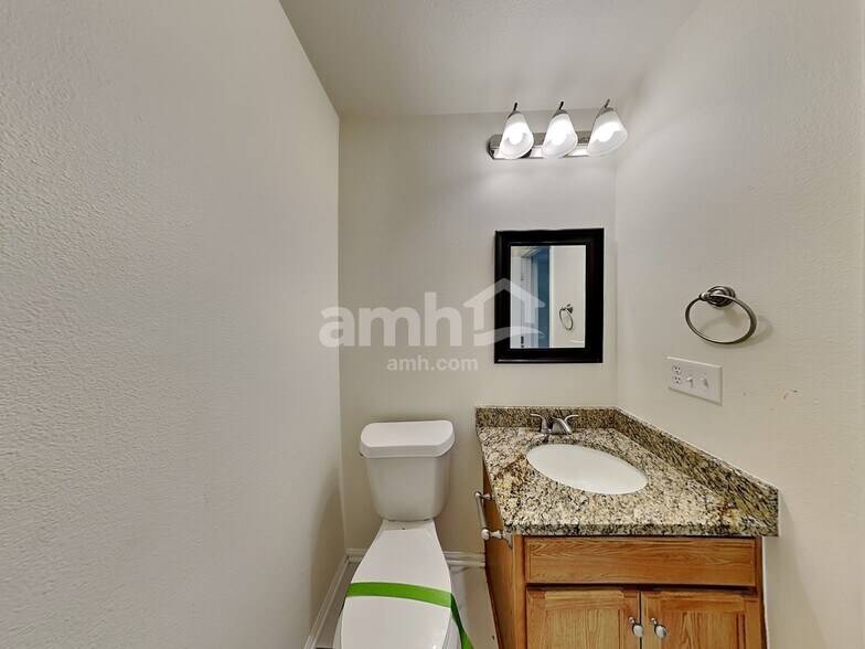 Building Photo - 11852 Altura St