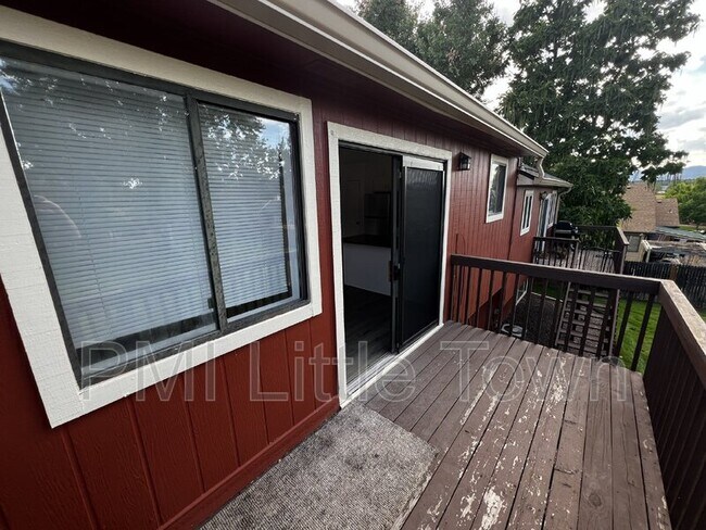 Building Photo - 2969 W Rowland Pl