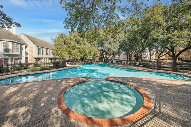 Building Photo - 13062 Trail Hollow Dr