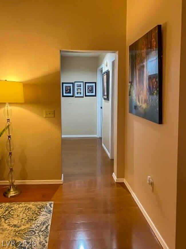 Building Photo - 9628 Blue Bell Dr