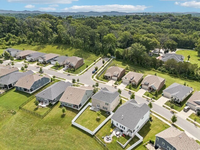 Building Photo - Clover Glen Rental