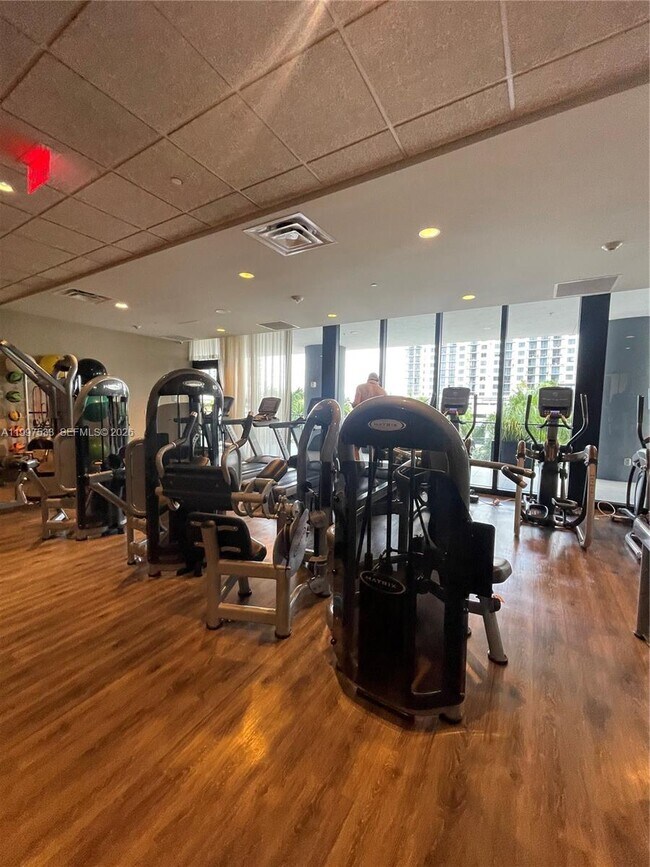 Building Photo - 5252 NW 85th Ave