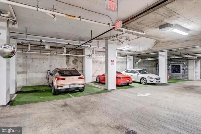 Building Photo - 6803 Cameron Dr NW