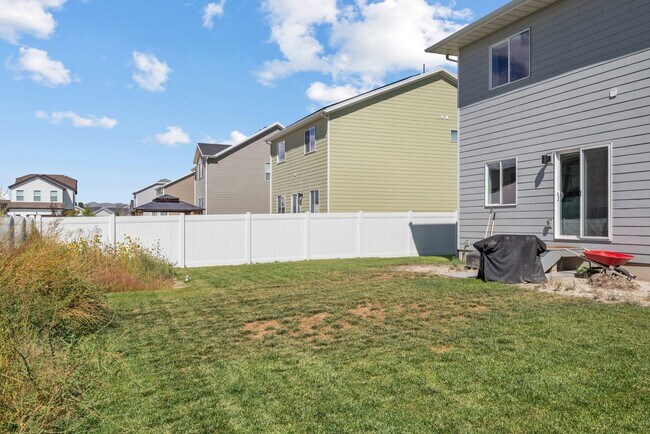 Building Photo - 3477 N Finch Ln