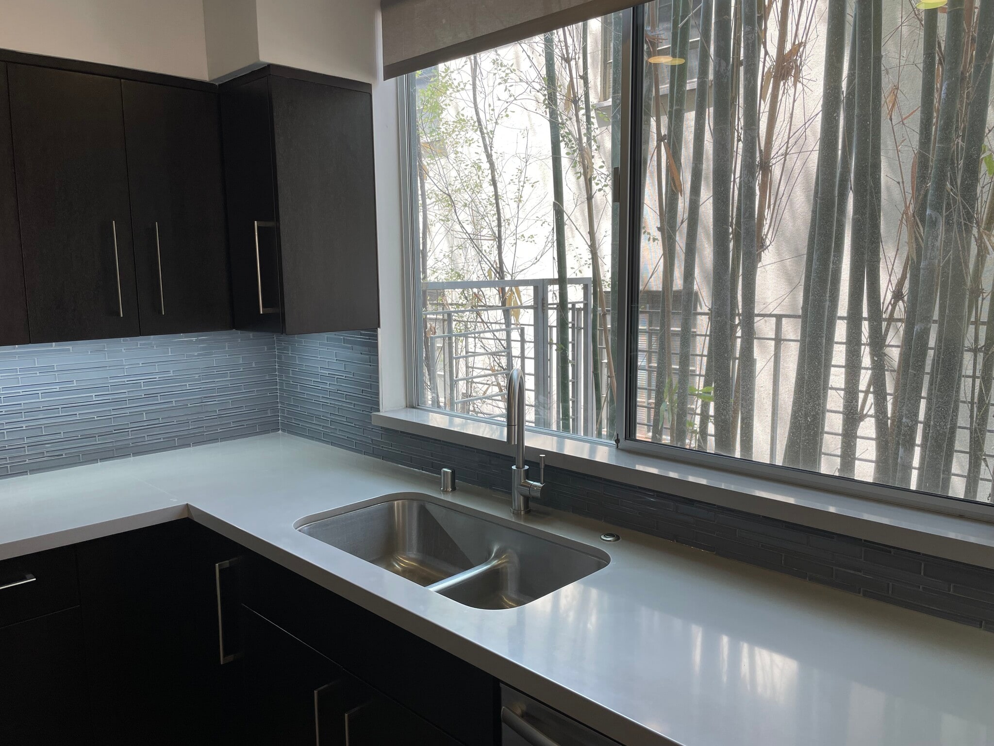 Building Photo - 1666 Greenfield Ave