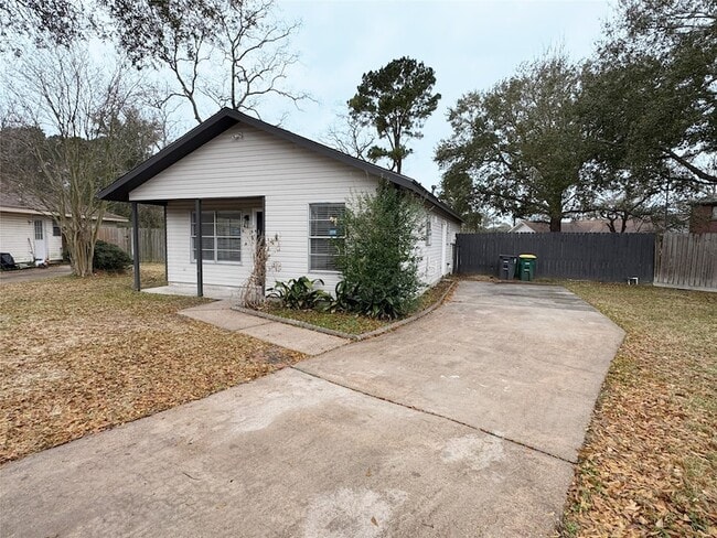 Building Photo - 918 Bolton Ct