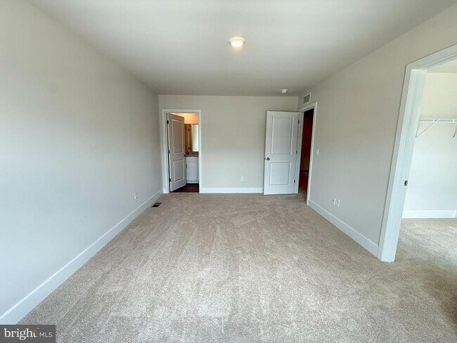 Building Photo - 116 Nootka Wy